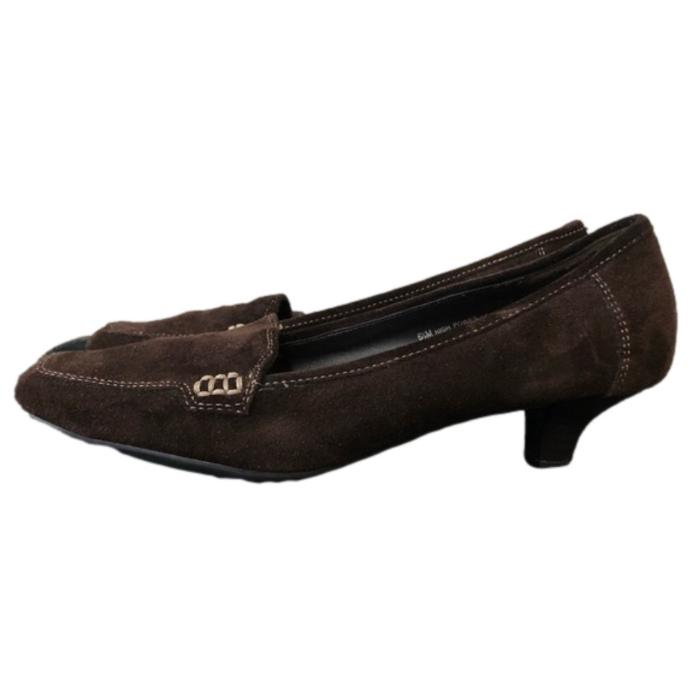 Vintage Aerosoles Suede High Power Pumps
